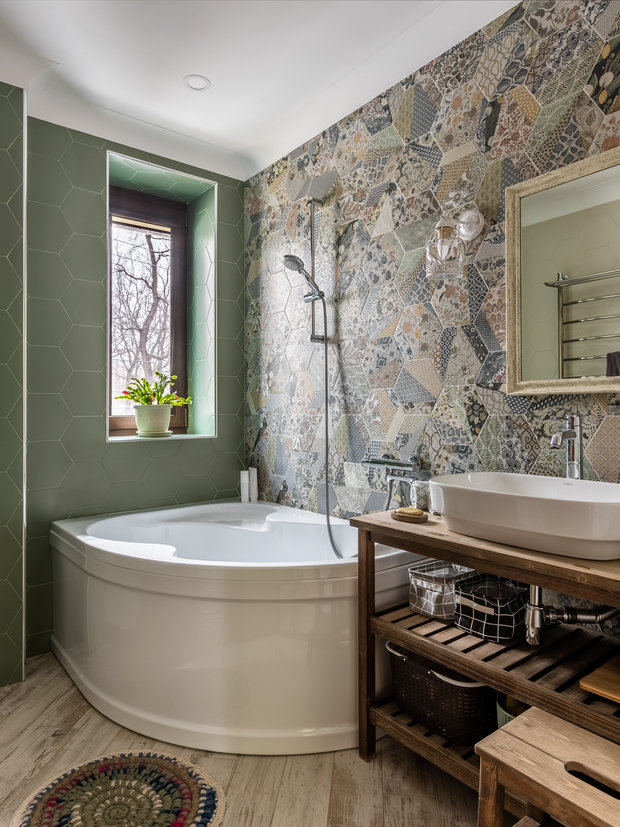 Фотография: Ванная в стиле Прованс и Кантри, Классический, Эклектика, Дом, Проект дня, Дом и дача, как обустроить загородный дом, дизайн двухэтажного дома, как оформить дом в классическом стиле, 4 и больше, Более 90 метров, Самарская область, Татьяна Киреева, ремонт в доме – фото на INMYROOM