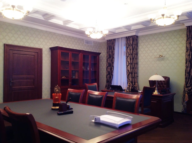 Фото из портфолио Кабинеты руководителей банка на Солянке – фотографии дизайна интерьеров на INMYROOM