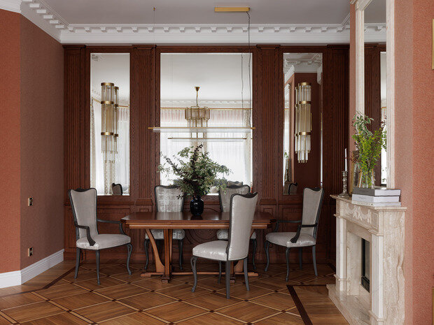 Фотография: Кухня и столовая в стиле Классический, Эклектика, Квартира, Проект дня, Санкт-Петербург, Кирпичный дом, 4 и больше, Более 90 метров, Эксклюзивные проекты, современный с элементами классики и роскоши, Елена Куртина, Жанна Тульнова – фото на INMYROOM