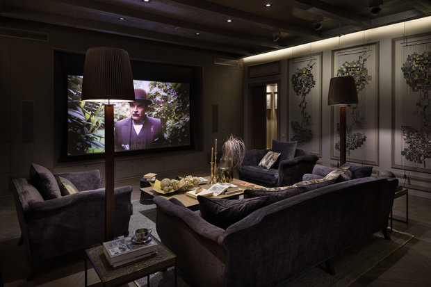 Фотография: Гостиная в стиле Классический, Квартира, Проект недели, Киев, Сталинка, 4 и больше, Более 90 метров, Александрина Лукач, Intemporary Design Studio – фото на INMYROOM