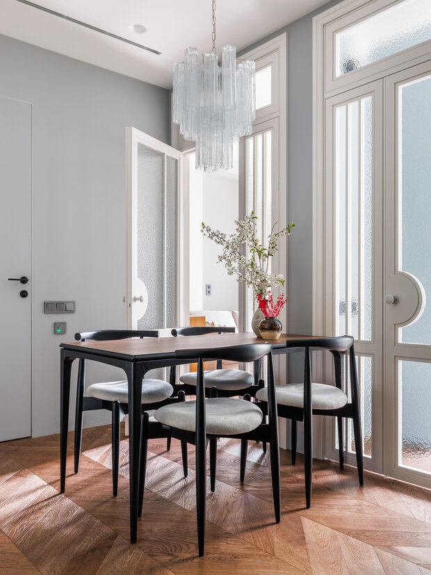 Фотография: Кухня и столовая в стиле Классический, Современный, Квартира, Проект дня, Москва, Сталинка, 2 комнаты, 40-60 метров, Винтажный, Planka – фото на INMYROOM