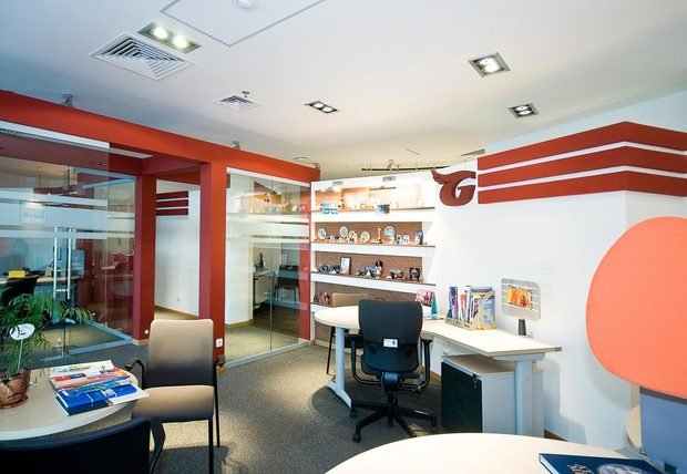 Фото из портфолио Офис компании Gloria – фотографии дизайна интерьеров на INMYROOM