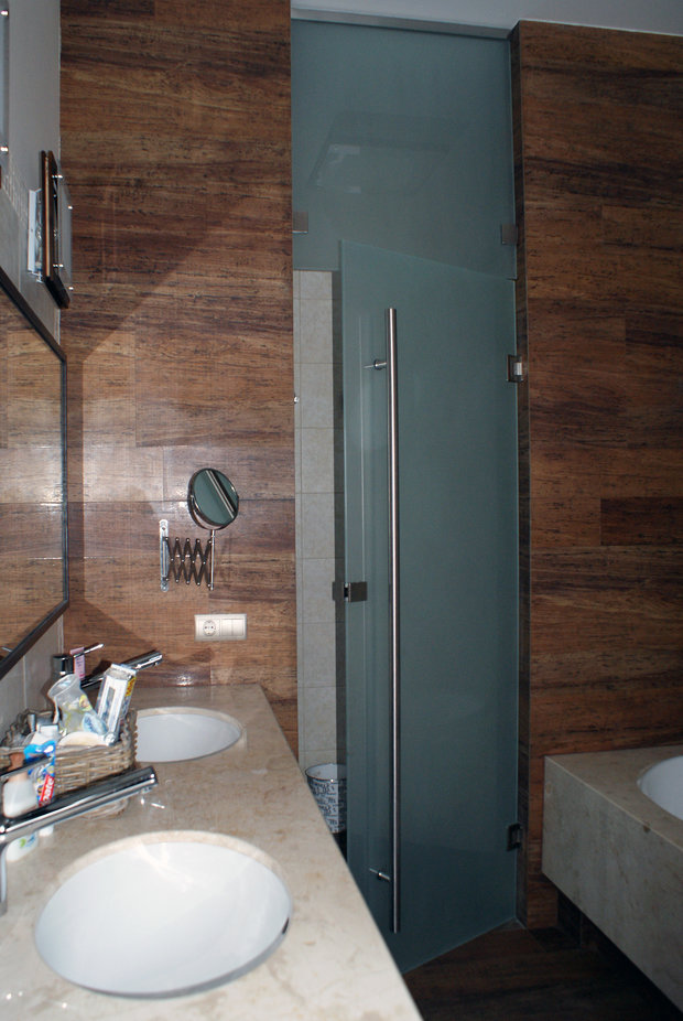 Фото из портфолио Дом с большими деревьями внутри – фотографии дизайна интерьеров на INMYROOM