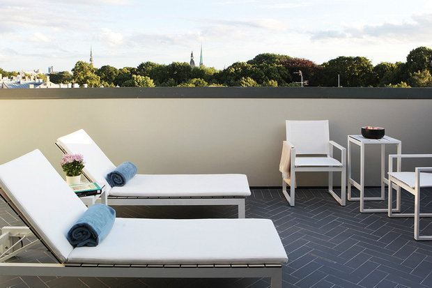 Фотография: Терраса в стиле Минимализм, Квартира, Советы, Перепланировка, Евгения Матвеенко, FlatsDesign – фото на INMYROOM