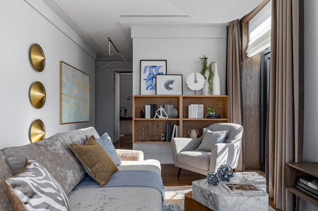 Фотография: Гостиная в стиле Современный, Квартира, Проект дня, Москва, 4 и больше, Более 90 метров, современный с элементами классики и роскоши, Саша Кама – фото на INMYROOM