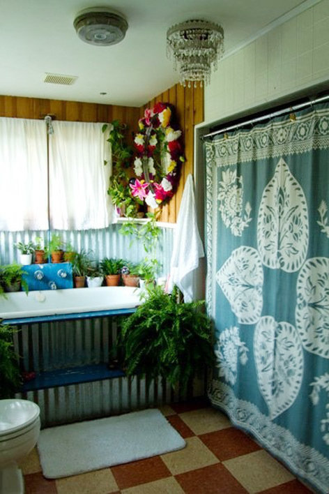 Фотография: Ванная в стиле Прованс и Кантри, Современный, Декор интерьера, Дом, Декор дома, Системы хранения, Шторы – фото на INMYROOM