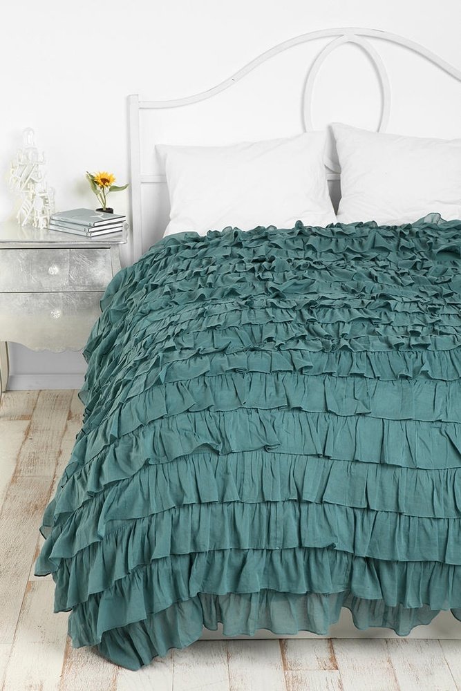 Фотография: Спальня в стиле Прованс и Кантри, Современный, Декор интерьера, Текстиль, Подушки, Шторы – фото на INMYROOM Фотография: Спальня в стиле Прованс и Кантри, Современный, Декор интерьера, Текстиль, Подушки, Шторы – фото на INMYROOM