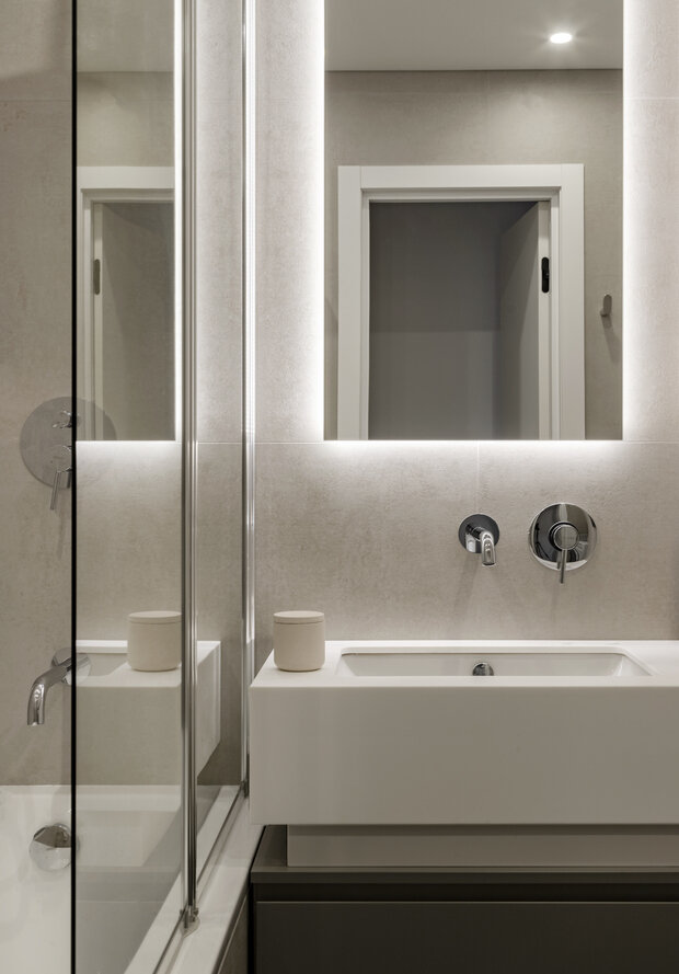 Фотография: Ванная в стиле Современный, Минимализм, Квартира, Проект дня, Москва, Панельный дом, 2 комнаты, 40-60 метров, Мария Лебедева – фото на INMYROOM