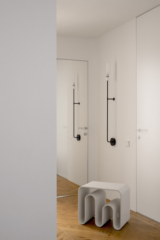 Фотография: Прихожая в стиле Современный, Квартира, Проект дня, Москва, 3 комнаты, Более 90 метров, минимализм, современный, фото интерьера, дизайн интерьера фото, винтаж/ретро, Валерия Разумова – фото на INMYROOM