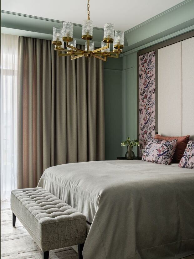Фотография: Спальня в стиле Классический, Современный, Квартира, Проект дня, Санкт-Петербург, 3 комнаты, 60-90 метров, современный с элементами классики и роскоши, фото интерьера, дизайн интерьера фото, Елизавета Шмиткова, Маурицио Д’Орса – фото на INMYROOM
