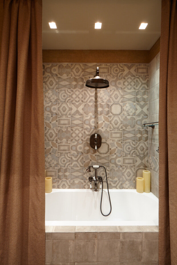 Фотография: Ванная в стиле Прованс и Кантри, Классический, Винтажный, Малогабаритная квартира, Квартира, Проект недели, Москва, Кирпичный дом, 1 комната, 40-60 метров, Варвара Шабельникова, VVDesign – фото на INMYROOM