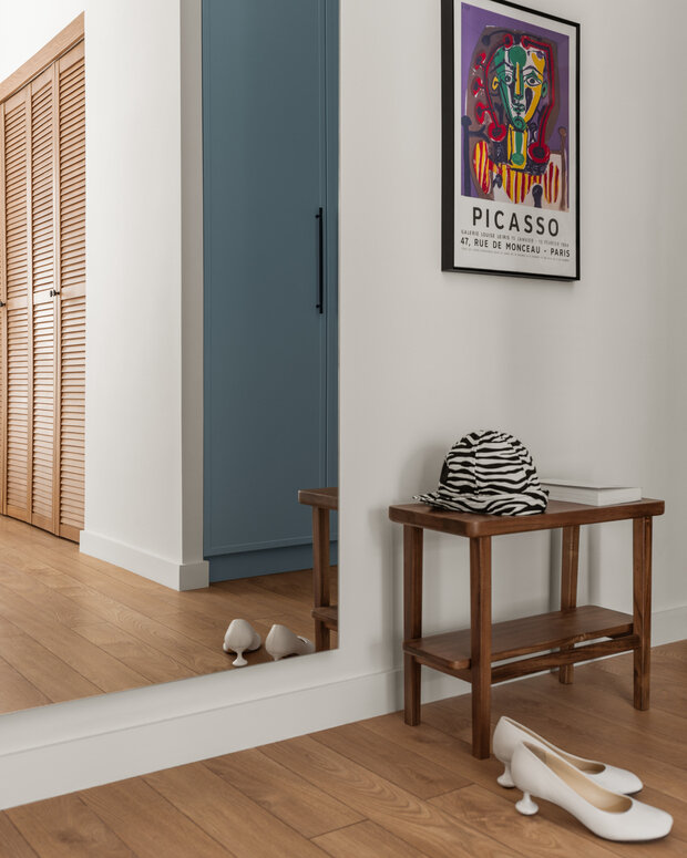 Фотография: Прихожая в стиле Современный, Квартира, Минимализм, Проект дня, 2 комнаты, 40-60 метров, Алматы – фото на INMYROOM