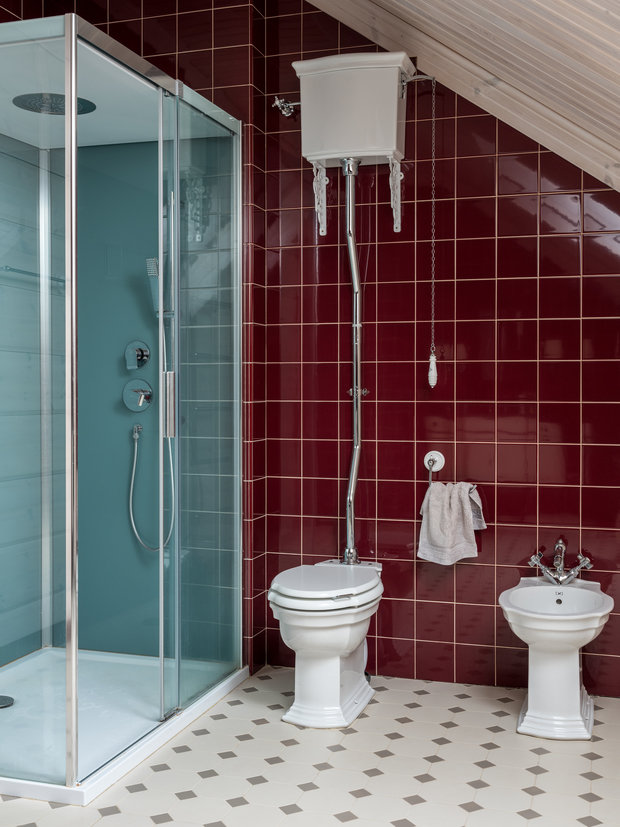 Фотография: Ванная в стиле Современный, Прованс и Кантри, Классический, Дом, Проект дня, Дом и дача, Евгений Кулибаба, дом из клееного бруса, 4 и больше, Более 90 метров, Тверская область, Наталья Васильева – фото на INMYROOM