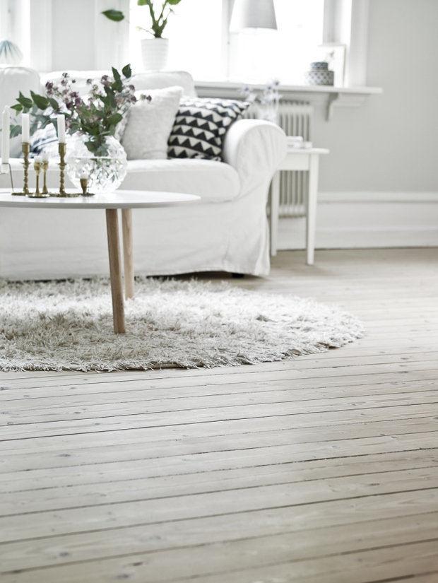 Фотография: Гостиная в стиле Скандинавский, Малогабаритная квартира, Квартира, Декор, Мебель и свет, Белый – фото на INMYROOM