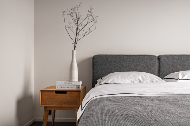 Фотография: Спальня в стиле Современный, Минимализм, Проект дня, Дача, Дом и дача, Московская область, 4 и больше, Более 90 метров, Анна Жижайкина – фото на INMYROOM