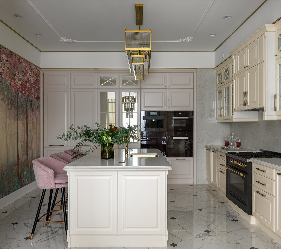 Фотография: Кухня и столовая в стиле Классический, Современный, Дом, Проект недели, Зеленый, Бежевый, Желтый, Голубой, Более 90 метров, TaupeHome, ПРЕМИЯ INMYROOM – фото на INMYROOM Фотография: Кухня и столовая в стиле Классический, Современный, Дом, Проект недели, Зеленый, Бежевый, Желтый, Голубой, Более 90 метров, TaupeHome, ПРЕМИЯ INMYROOM – фото на INMYROOM