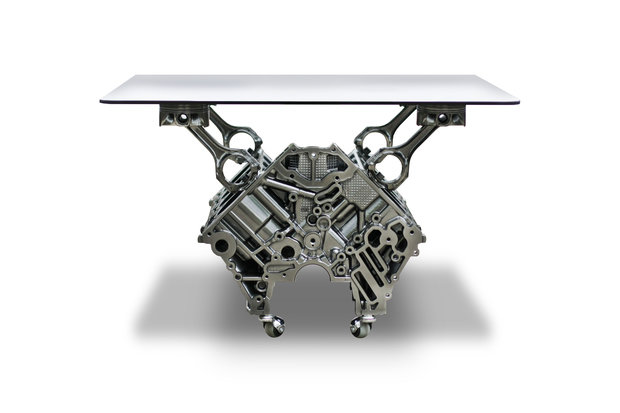 Фото из портфолио Столы из двигателя Black Chrome – фотографии дизайна интерьеров на INMYROOM