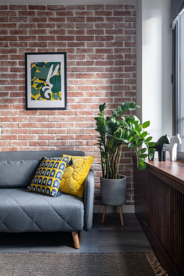 Фотография: Гостиная в стиле Скандинавский, Минимализм, Современный, Квартира, Проект дня, Москва, 2 комнаты, 40-60 метров, Huge Studio – фото на INMYROOM