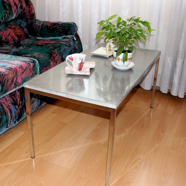 Фото из портфолио Кофейный стол из полированного бетона с хромированным подстольем. – фотографии дизайна интерьеров на INMYROOM