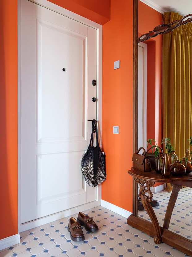 Фотография: Прихожая в стиле Современный, Эклектика, Винтажный, Малогабаритная квартира, Квартира, Проект дня, Москва, Монолитный дом, 2 комнаты, 40-60 метров, Маргарита Зенова, современный с элементами классики и минимализмом, М-Бюро, Александра Багрицевич – фото на INMYROOM