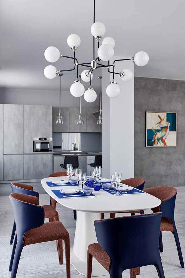 Фотография: Кухня и столовая в стиле Хай-тек, Современный, Квартира, Белый, Проект недели, Москва, Синий, Серый, Голубой, Монолитный дом, 2 комнаты, Более 90 метров, ААarchitect – фото на INMYROOM
