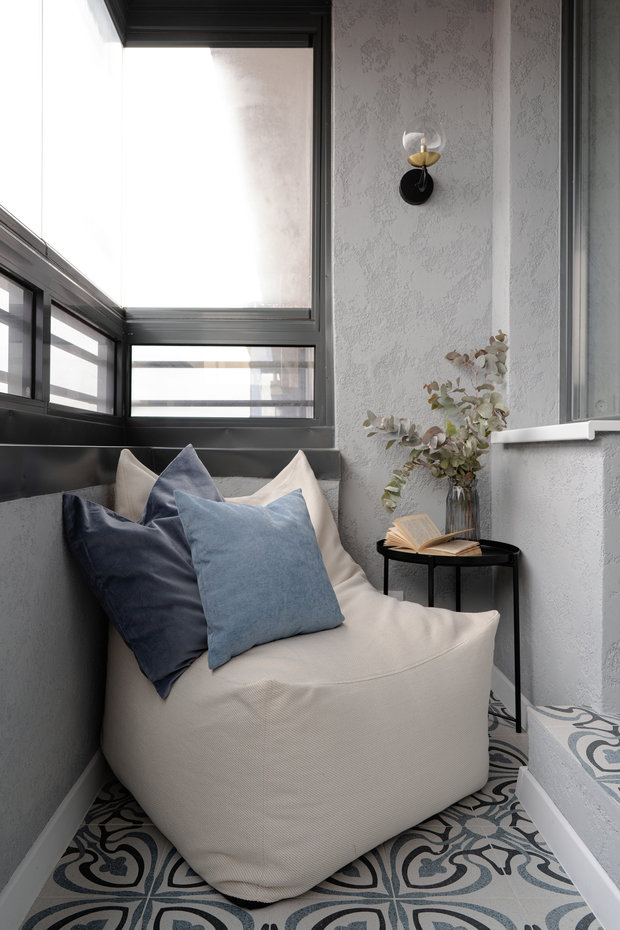 Фотография: Балкон в стиле Современный, Квартира, Проект недели, Санкт-Петербург, 2 комнаты, 40-60 метров, Юлия Бабинцева, YUHOME design – фото на INMYROOM