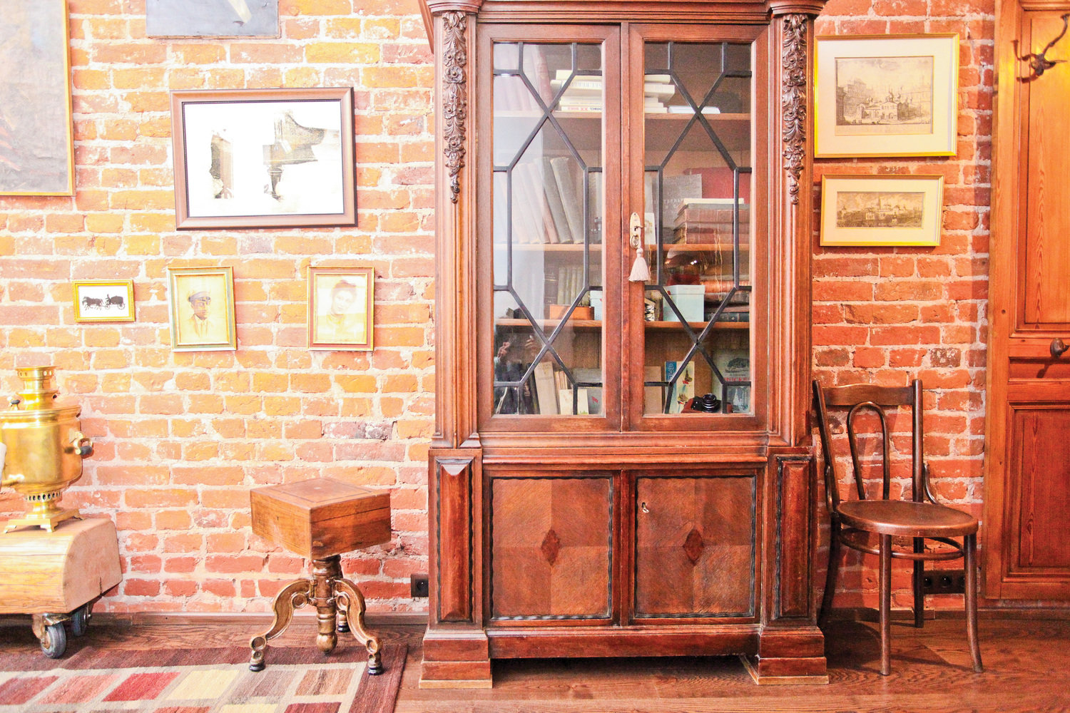 Фотография: Мебель и свет в стиле , Лофт, Декор интерьера, Дом, Дома и квартиры, Стена – фото на INMYROOM