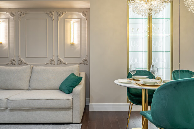Фотография: Гостиная в стиле Классический, Современный, Малогабаритная квартира, Квартира, Проект недели, Москва, Сталинка, 2 комнаты, 40-60 метров, Gold Interiors – фото на INMYROOM