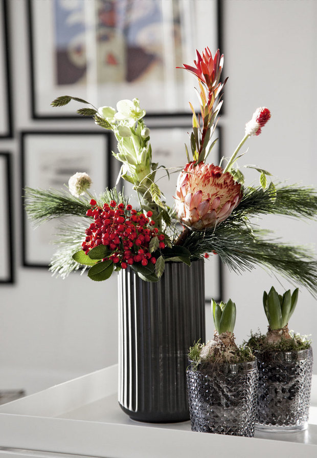 Фото из портфолио Графическое РОЖДЕСТВО в Черно-Белым интерьере – фотографии дизайна интерьеров на INMYROOM