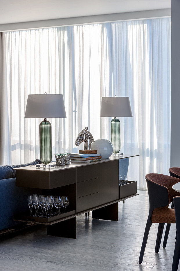 Фотография: Мебель и свет в стиле Современный, Квартира, Белый, Проект недели, Москва, Синий, Серый, Голубой, Монолитный дом, 2 комнаты, Более 90 метров, ААarchitect – фото на INMYROOM