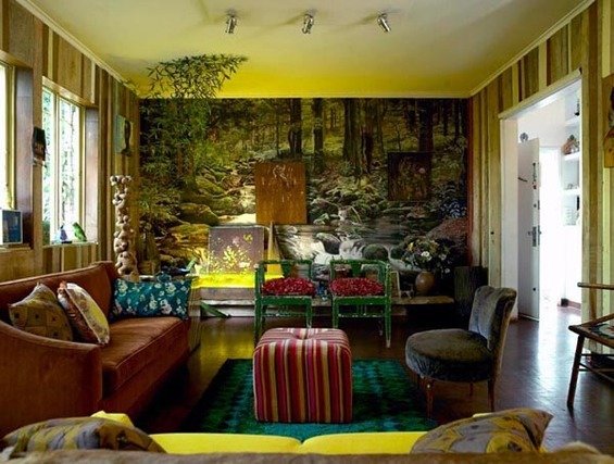 Фотография: Гостиная в стиле Восточный, Кухня и столовая, Декор интерьера, Декор дома, Цвет в интерьере, Белый, Камин, Бирюзовый – фото на INMYROOM