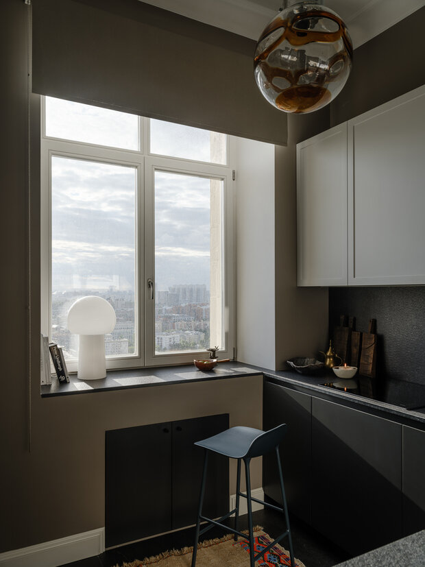 Фотография: Кухня и столовая в стиле Современный, Квартира, Проект дня, Москва, Сталинка, 3 комнаты, 60-90 метров, Айя Лисовая – фото на INMYROOM