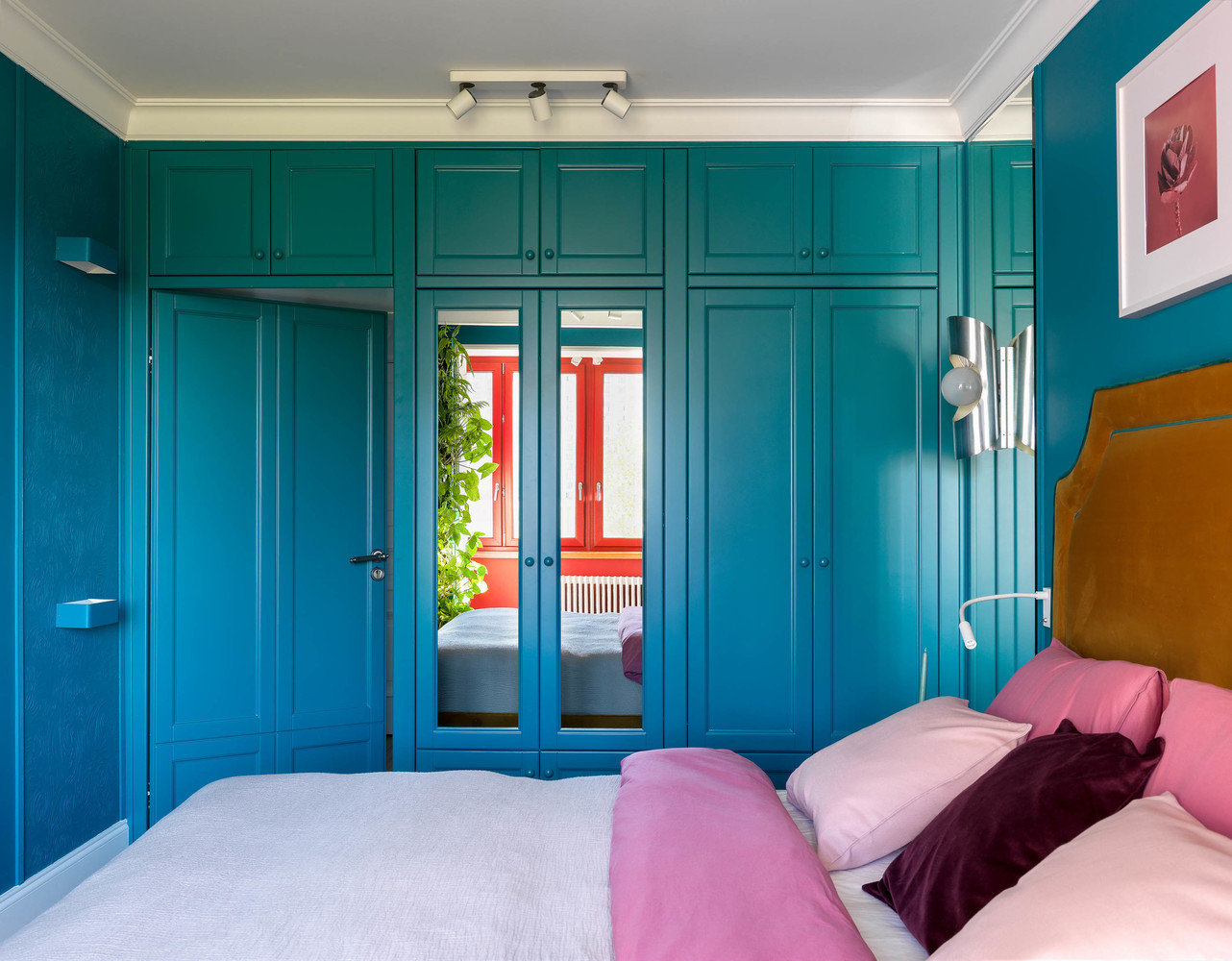 Фотография: Спальня в стиле Эклектика, Проект недели, Москва, П-55, Панельный дом, 4 и больше, 60-90 метров, Олеся Бернштейн – фото на INMYROOM