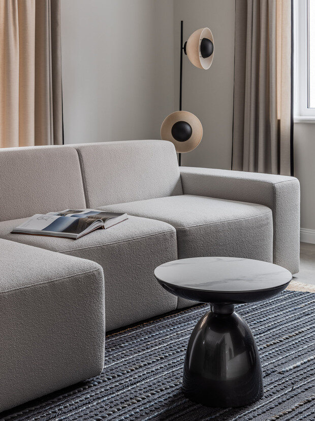 Фотография: Гостиная в стиле Современный, Дом, Проект дня, Дом и дача, Кирпичный дом, 4 и больше, Более 90 метров, современный с элементами классики и минимализмом, Светлана Лепихова – фото на INMYROOM