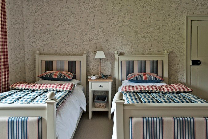 Фотография: Спальня в стиле Прованс и Кантри, Классический, Декор интерьера, Дом, Декор – фото на INMYROOM Фотография: Спальня в стиле Прованс и Кантри, Классический, Декор интерьера, Дом, Декор – фото на INMYROOM