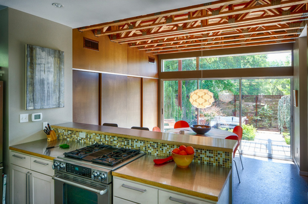 Фотография: Кухня и столовая в стиле Лофт, Дом, Дома и квартиры, Дача – фото на INMYROOM