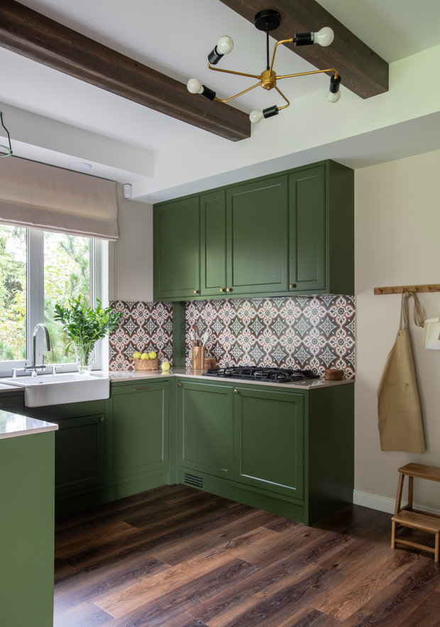 Фотография: Кухня и столовая в стиле Прованс и Кантри, Классический, Дом, Проект недели, Нахабино, 4 и больше, Более 90 метров, Вера Шеверденок, Roomba Interior – фото на INMYROOM