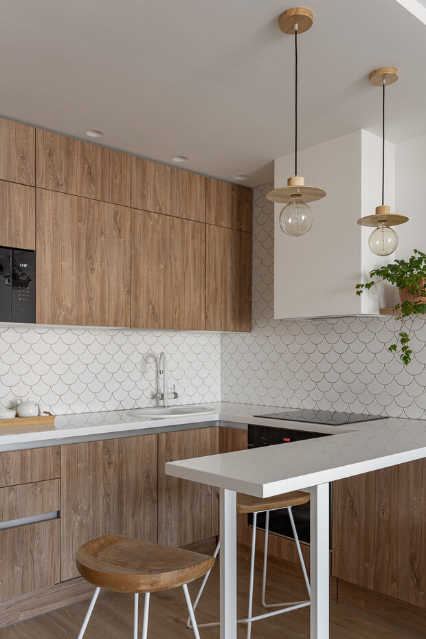 Фотография: Кухня и столовая в стиле Скандинавский, Современный, Эко, Квартира, Проект недели, Москва, Монолитный дом, 4 и больше, Более 90 метров, бюро «Образ жизни», Анастасия Кутовая – фото на INMYROOM