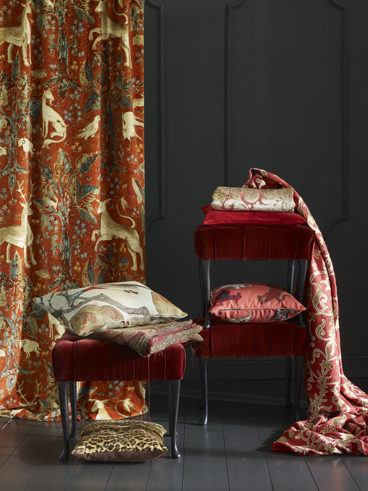 Фотография: Мебель и свет в стиле Классический, Современный, Декор интерьера, Декор дома, Ковер – фото на INMYROOM Фотография: Мебель и свет в стиле Классический, Современный, Декор интерьера, Декор дома, Ковер – фото на INMYROOM