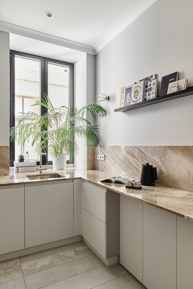 Фотография: Кухня и столовая в стиле Современный, Минимализм, Квартира, Проект недели, Санкт-Петербург, Кирпичный дом, 3 комнаты, 60-90 метров, DSGN HUB, Винтажный – фото на INMYROOM Фотография: Кухня и столовая в стиле Современный, Минимализм, Квартира, Проект недели, Санкт-Петербург, Кирпичный дом, 3 комнаты, 60-90 метров, DSGN HUB, Винтажный – фото на INMYROOM