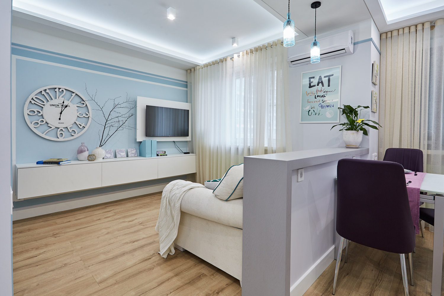 Фотография: Гостиная в стиле Современный, Квартира, Проект недели, Москва, Монолитный дом, 1 комната, 40-60 метров, Алла Апалкова – фото на INMYROOM Фотография: Гостиная в стиле Современный, Квартира, Проект недели, Москва, Монолитный дом, 1 комната, 40-60 метров, Алла Апалкова – фото на INMYROOM