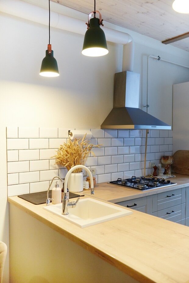 Фотография: Кухня и столовая в стиле Скандинавский, Современный, Проект недели, Дом и дача, Таунхаус, Челябинск, 3 комнаты, Более 90 метров, Вера Маурер – фото на INMYROOM