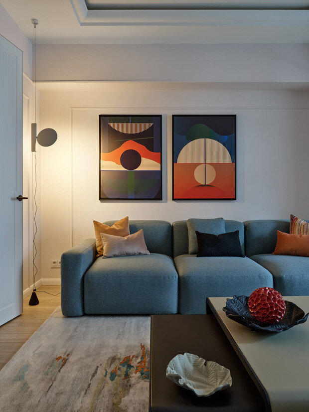 Фотография: Гостиная в стиле Современный, Квартира, Проект дня, Москва, Сталинка, 3 комнаты, Более 90 метров, Анастасия Уфимцева – фото на INMYROOM