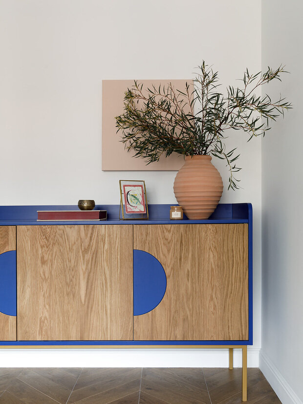 Фотография: Гостиная в стиле Классический, Современный, Эклектика, Квартира, Проект дня, Санкт-Петербург, 3 комнаты, Более 90 метров, Юлия Ермакова, Юлия Денскевич – фото на INMYROOM