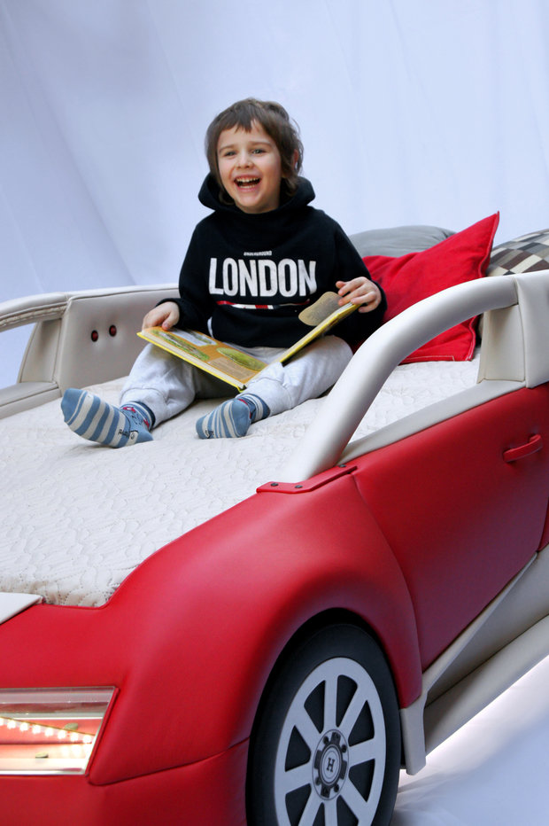 Фото из портфолио Уникальная детская кровать-машина BugaTTi Veyron от R.O.M.-Dekor – фотографии дизайна интерьеров на InMyRoom.ru