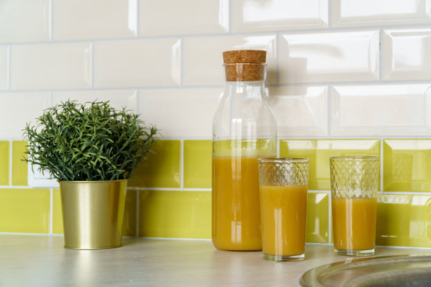 Фотография: Кухня и столовая в стиле Современный, Малогабаритная квартира, Квартира, Проект недели, Санкт-Петербург, 1 комната, до 40 метров, Александра Сакмарова – фото на INMYROOM