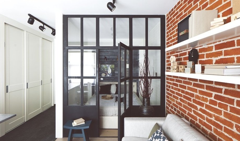 Фотография: Гостиная в стиле Лофт, Современный, Малогабаритная квартира, Индустрия, События, Проект недели, Перепланировка – фото на INMYROOM Фотография: Гостиная в стиле Лофт, Современный, Малогабаритная квартира, Индустрия, События, Проект недели, Перепланировка – фото на INMYROOM