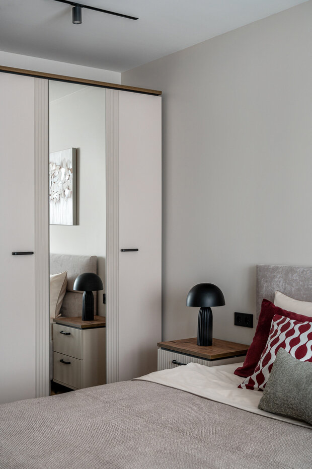 Фотография: Спальня в стиле Современный, Квартира, Проект дня, Новая Москва, Панельный дом, И-155, 1 комната, 40-60 метров, Елена Ранделова – фото на INMYROOM