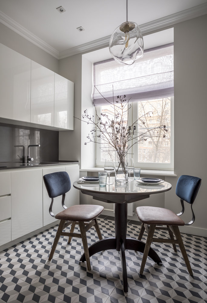 Фотография: Кухня и столовая в стиле Современный, Квартира, Проект недели, Москва, Сталинка, 2 комнаты, 40-60 метров, Карина Задвина, Porte Rouge – фото на INMYROOM