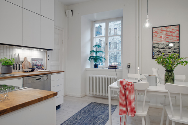 Фотография: Кухня и столовая в стиле Скандинавский, Малогабаритная квартира, Квартира, Швеция, Дома и квартиры, Гетеборг – фото на INMYROOM